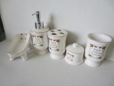 China Cradle Shaped Ceramic Bath Set Customized Flower Design With Golden Line for sale