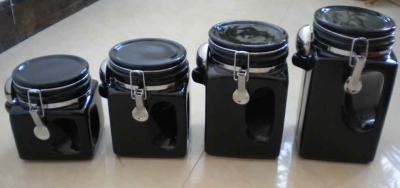 China Black Ceramic Cookie Jar , Ceramic Coffee Storage Containers With Metal Clip And Spoon for sale