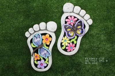 China Foot Shaped Ceramic Garden Decorations , Outdoor Lovely Cement Stepping Stone for sale