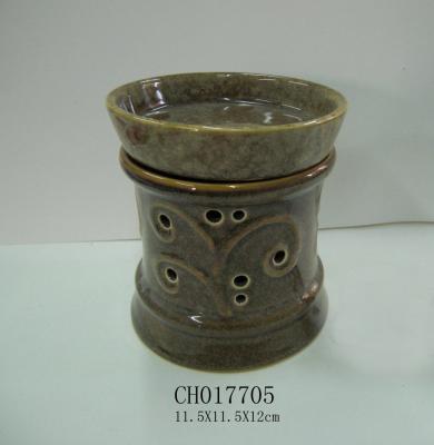 China Fambe Glazing Ceramic Oil Burner , Handmade Incense Burner Ceramic With Top Cover for sale