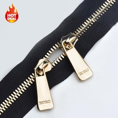 China 5# Durable High Quality Recycled Corn Teeth Metal Zipper Can Be Customized Smooth Durable For Clothes Bags Shoes Luggage for sale