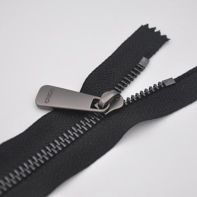 China Durable Y Teeth Recycled Zipper Metal Zippers Material Can Be Customized For Clothes Bags Shoes Luggage for sale