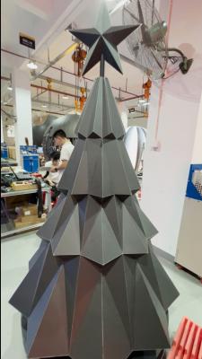 中国 Indoor Creative LED Display Screen Christmas Tree Screen For Stores Events Supermarket 販売のため