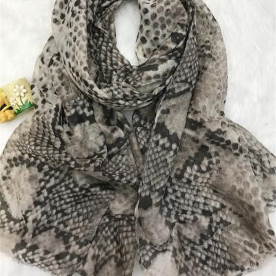 China Soft Touch Feeling 2022 Wholesale Newly Designed Women's Printed Shawl Pakistan Muslim Scarf Accepted OEM & ODM for sale