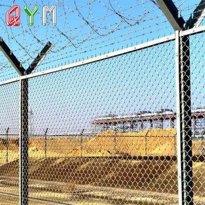 China Easily Assembled QYM Wire Mesh Y Post Airport Barrier With Razor Wire for sale