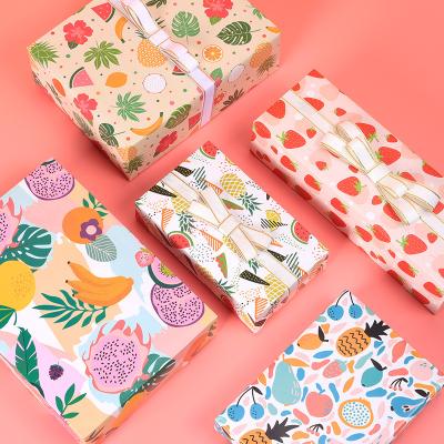 China Hot Selling Recyclable Christmas Gift Box Christmas Wrapping Paper Boxes Wholesale Luxury Luxury Paper Gift Box for sale