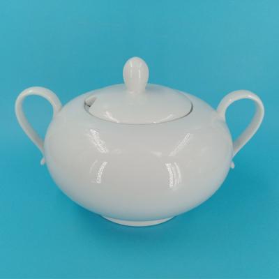 China Sustainable Hot Sale Porcelain Useful Ceramic Soup Tureen Cooking Pot With Lid&handle for sale