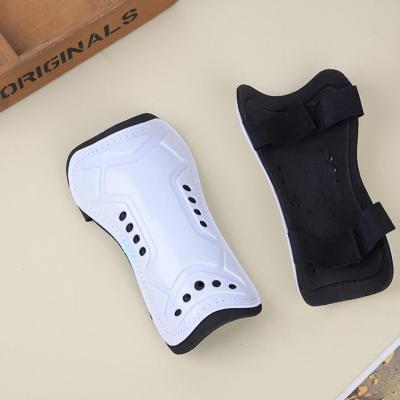 China Durable Custom Football Shin Guard Professional Sports Protection for sale