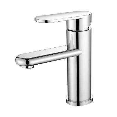 中国 New Design Contemporary Brass Faucets Chrome Plating Hot And Cold Mixer Taps Bathroom 販売のため