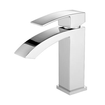 中国 OEM Modern American Chrome Finish Single Hole ODM Waterfall Single Handle Waterfall Basin Faucet 販売のため