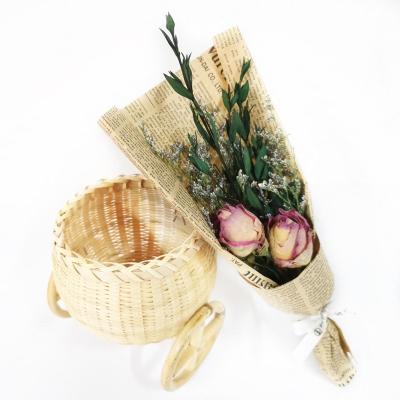 China New Year Christmas Natural Dried Rose Eucalyptus Plants Home Decoration Fashional Gift Flower Bouquet Real Dried Gifts Opens Photography Photo for sale