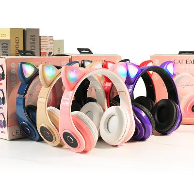 China Wireless Headphones LED Ear Headphones Game Perfect Sound Sound Noise Canceling Stereo Wireless Headphones for sale