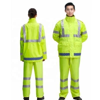 China 2021 Hot Selling Custom Made Fluorescent Yellow Men New Oxford Coating Motorcycle Reflective Rain Suit With Reflective Tape for sale