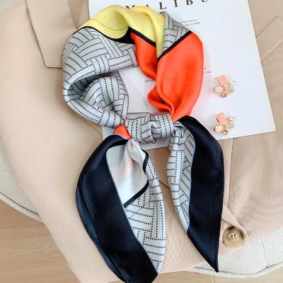 China 2022 Square Scarf Factory Popular Winter Printing Sunscreen Headcloth Square Silk Scarves Wholesale 70X70CM Fashion Beach Towel for sale