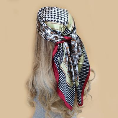 China Wholesale 2022 Winter Popular Luxury Silk Print 90X90CM Headcloth New Style Beach Scarf Popular Shawls Square Sunscreen Scarf Factory for sale