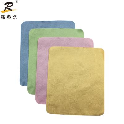 China High Quality Lens and Mobile Phone Clean Screen Emboss Cloud Microfiber Cloth Bulk Microfiber Cloth for sale