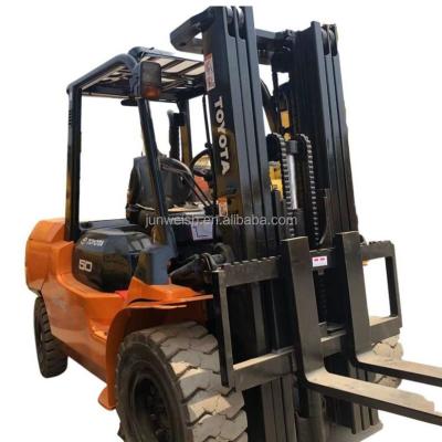 China Building material stores used Japan Toyota forklift fd50 3t 5t 3000kg tcm Toyota 3 mast side shift with low price for sale for sale