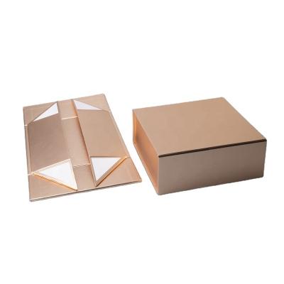 China Hot Sale Materials Custom Recycled Magnetic Foldable Paper Gift Box For Clothing Shoes Packaging for sale