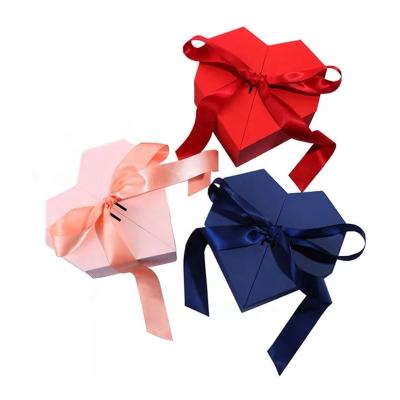 China Luxury Recycled Packaging Materials Cardboard Valentines Day Empty Heart Shaped Gift Box With Ribbon for sale