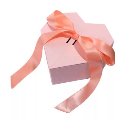 China High End Recycled Materials Cardboard Custom Packaging Magnetic Pink Heart Shaped Gift Box With Ribbon For Birthday for sale