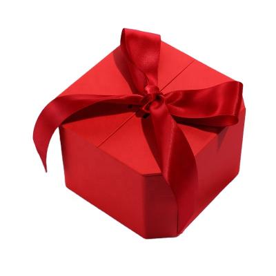 China Recycled Materials Luxury Cardboard Packaging Flower Valentines Day Wedding Favor Magnetic Gift Box With Ribbon for sale