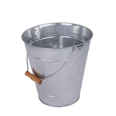 China Sustainable 5.5L Galvanized Iron Ice Bucket Custom Beer Cooler Bucket Beverage Colder Tub With Wooden Hand for sale