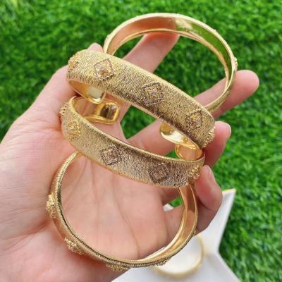 China FASHIONABLE 2021 Luxurious Charm Designs Gold Zircon Personalized Open Ladies Slap Bracelet Bangle Jewelry For Women for sale