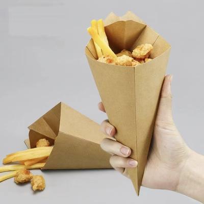 Cina Logo stampato su misura Cartone triangolare biodegradabile imballaggio Waffle Cone Holder Crepe Take Away Box in vendita