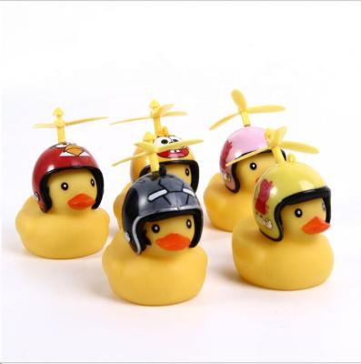 China Yellow Duck Toys Duck Wind Blade Propeller Bearing Dragonfly Toy Popular Duck Helmet Bamboo Bath Accessories Small for sale