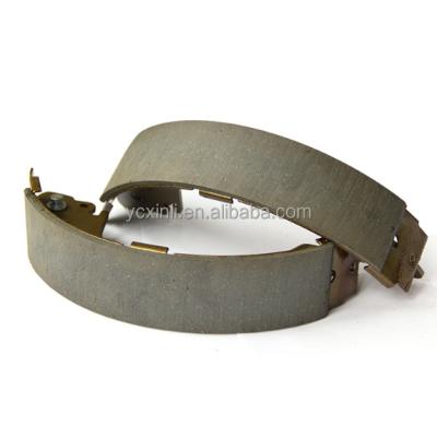 China MB618782 FSB617 Best Price Non-Asbestos Brake Shoe Match For K6718 Passenger Car for sale