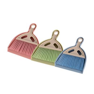 China Durable Mini Cleaning Kit Multifunctional Broom and Dustpan Set for Bedroom Kitchen Office for sale