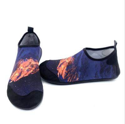 China EVA 2021 Hot Sale Thick Soft Non-slip Swimming Snorkeling Shoes Quick-drying Beach Shoes Various Colors Hot Sale for sale