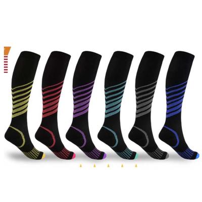 China Cheap Wholesale Compression Socks Sustainable Men And Women Running Sports Socks for sale