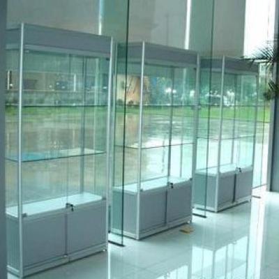 China Pedestrian Street Lockable Jewelry Display Case for sale