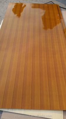 中国 3mm poplar interior core glossy poly coated plywood 販売のため