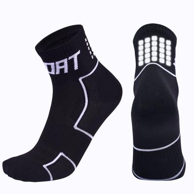 China Men Women Breathable Wholesale Tennis Socks Cycling High Quality Team Sporting Adult Socks Custom Logo for sale