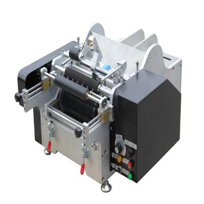 China Food Semi-automatic Wet Glue Labeling Machine,Round Bottle Labeler China Supplier for sale