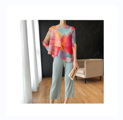 China Direct Supply 2022 Summer Fashion All-match Loose Round Neck High Street Loose Round Irregular Printing Slant Anti-wrinkle Factory Spring T-shirt for sale