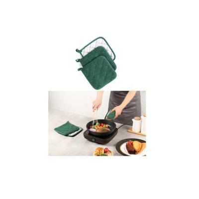 China Cute Pot Holder Plaid Square Cooking Kitchen Cotton Heat Resistant Potholders With Lanyard for sale