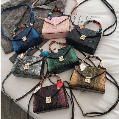 China 2021 Factory Wholesale Price Lady Handbags For Women Ladies Handbags for sale