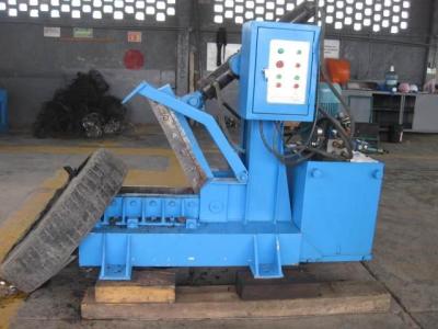 China Rubber Scrap Tyre Cutting Machine High Purity Environmental Protection for sale