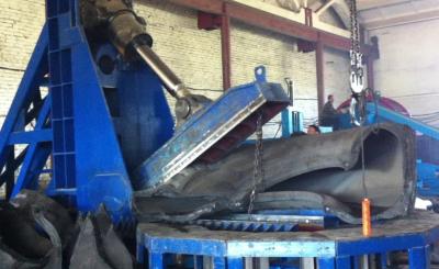 China 4M Huge OTR Tyre Cutter Machine Tire Recycling Plant 30 Tires Per Hour for sale