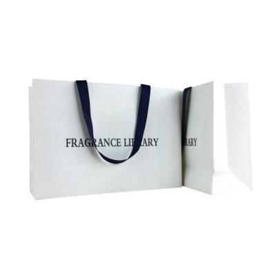 China China 2022 Recyclable Well Made Customized Ribbon Handle Stand Up White Paper Bag With Logo Printing for sale