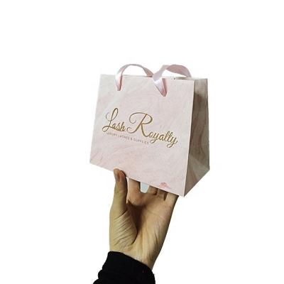 China Recyclable Custom Recyclable Twist Handle Printed Paper Gift Wrapping Gift Shopping Bag For Party Favor for sale