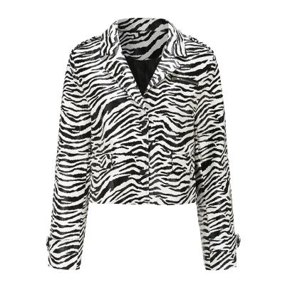 China Custom Short Pattern Print Lapel OEM ODM White Black White Oversized Women Leather Coats Windproof Stripe for sale