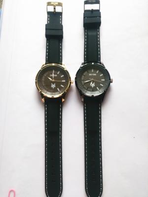 China Silicone Strap Quartz Watch With Alloy Case, Japan Movement 3ATM Waterproof for sale