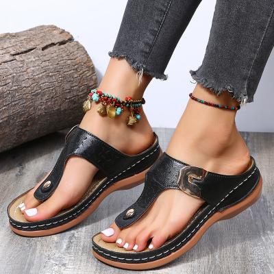 China Wholesale 2023 Fashion Trend Large Size Fashion Women Round Unique Leather Slipper Wedge Flip Flops Outside Wear Beach Sandals Slipper For Ladies for sale