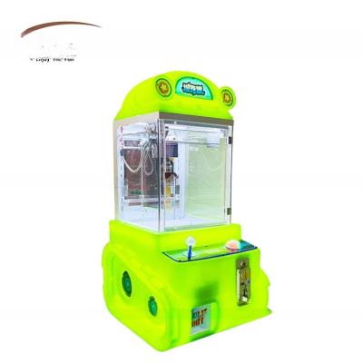 China Dreamland Kids Fun Coin Operated Doll Catcher Machine User Friendly for sale