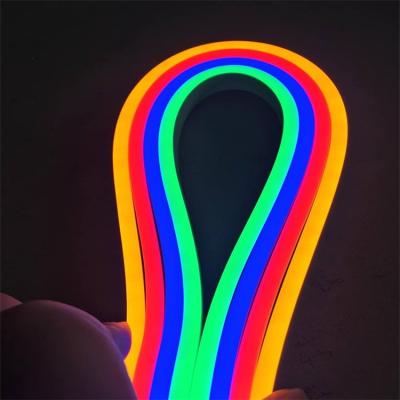 China PVC Drop Shipping 12V Ip67 Outdoor Waterproof Silicone Led Neon Lights Flex Light Purple Pink Neon Rope for sale