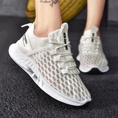 China Fashion Trend New Arrival Mesh Summer Men's Sport Casual Shoes Women's Sandals Breathable Shoes for sale